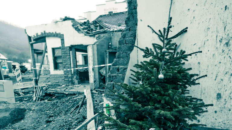 DAS TOTALE SYSTEMVERSAGEN: WEIHNACHTEN 2021 IM AHRTAL